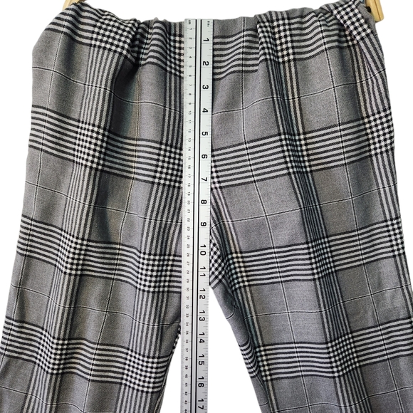 Ardene | Women's Slip-On Plaid Overalls Size M - Picture 13 of 14